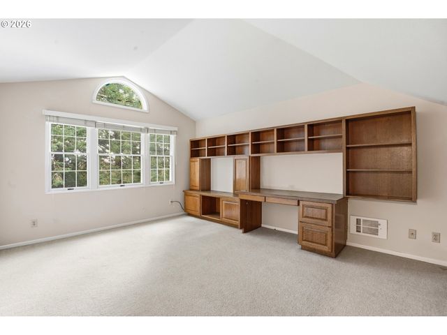 300 S DEVINE Rd, Vancouver, WA 98661