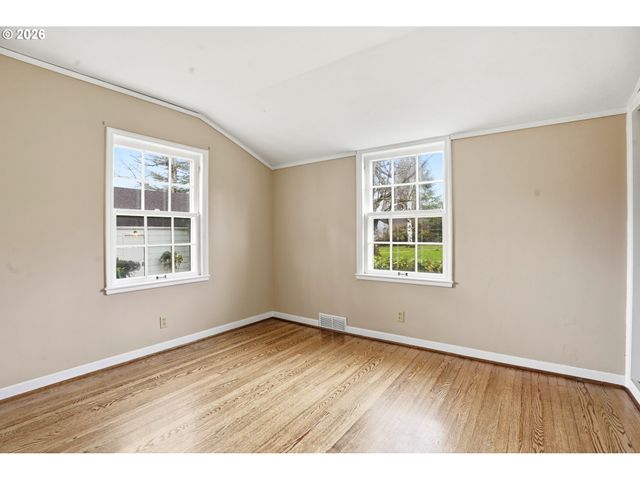 300 S DEVINE Rd, Vancouver, WA 98661