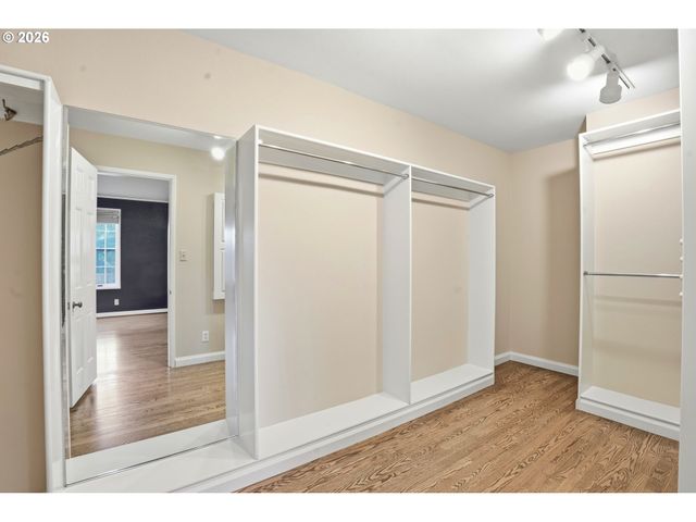 300 S DEVINE Rd, Vancouver, WA 98661