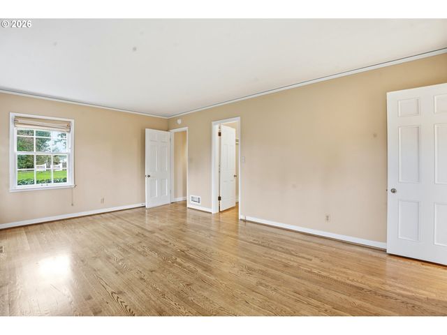 300 S DEVINE Rd, Vancouver, WA 98661