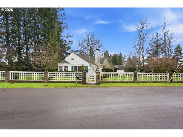 300 S DEVINE Rd, Vancouver, WA 98661
