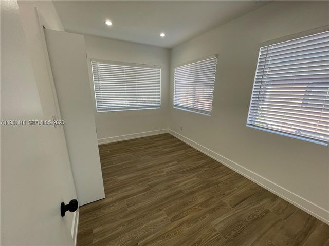 1051 SW 8th Ave 1051, Miami, FL 33130