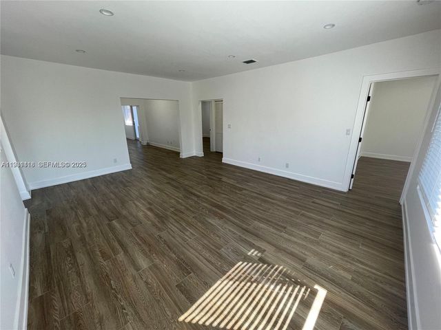 1051 SW 8th Ave 1051, Miami, FL 33130