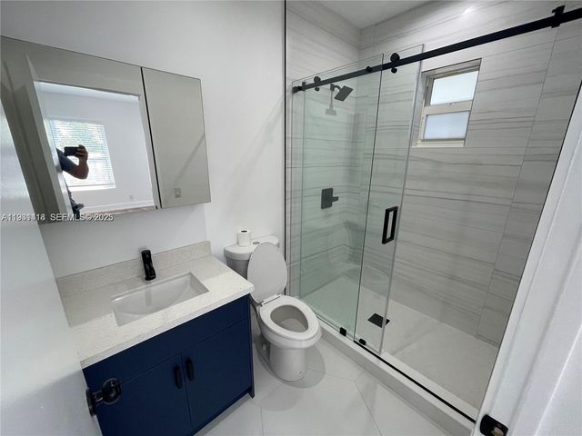 1051 SW 8th Ave 1051, Miami, FL 33130