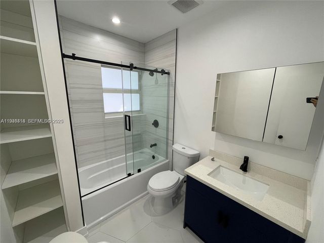 1051 SW 8th Ave 1051, Miami, FL 33130