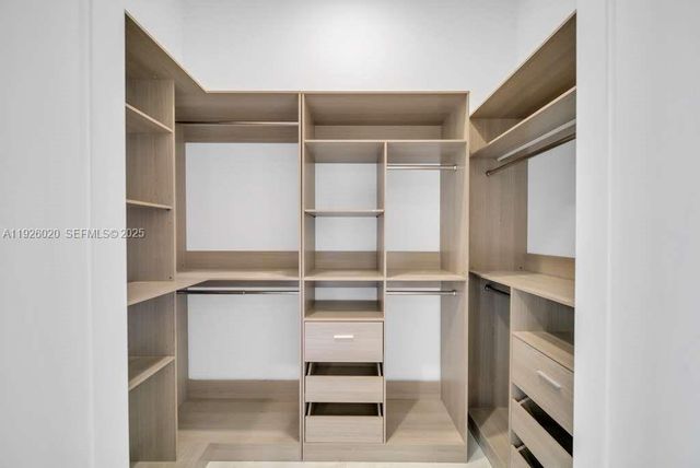 323 LONG AVE S, Lehigh Acres, FL 33974