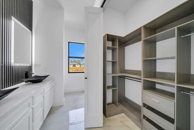 323 LONG AVE S, Lehigh Acres, FL 33974