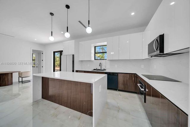 323 LONG AVE S, Lehigh Acres, FL 33974