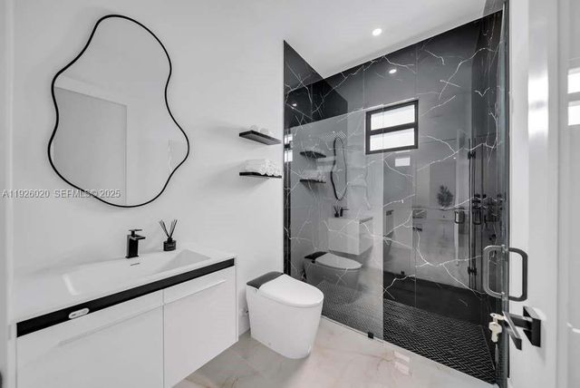 323 LONG AVE S, Lehigh Acres, FL 33974