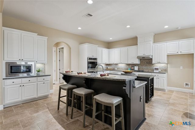 2194 Ranch Loop Drive, New Braunfels, TX 78132