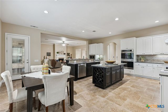 2194 Ranch Loop Drive, New Braunfels, TX 78132