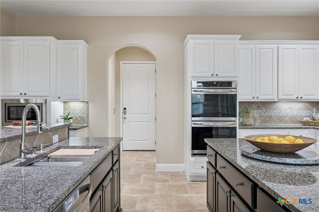 2194 Ranch Loop Drive, New Braunfels, TX 78132