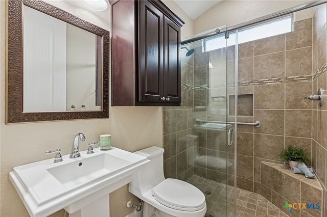 2194 Ranch Loop Drive, New Braunfels, TX 78132