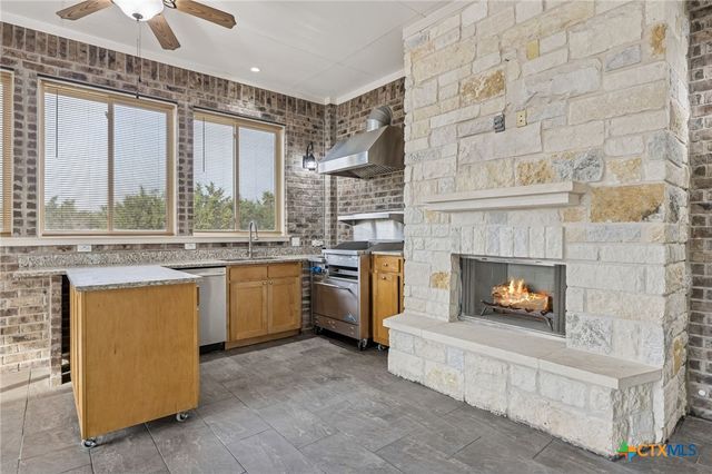 2194 Ranch Loop Drive, New Braunfels, TX 78132