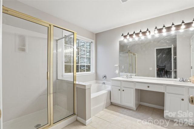 4018 Manor House Drive, Charlotte, NC 28270