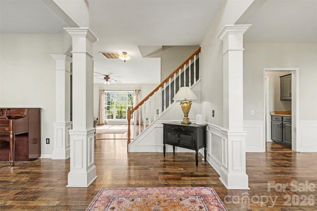 4018 Manor House Drive, Charlotte, NC 28270