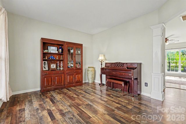 4018 Manor House Drive, Charlotte, NC 28270