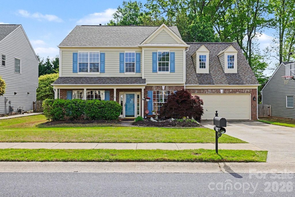 4018 Manor House Drive, Charlotte, NC 28270