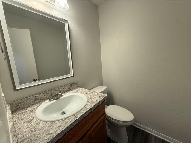 8909 Schick RD A, Austin, TX 78729