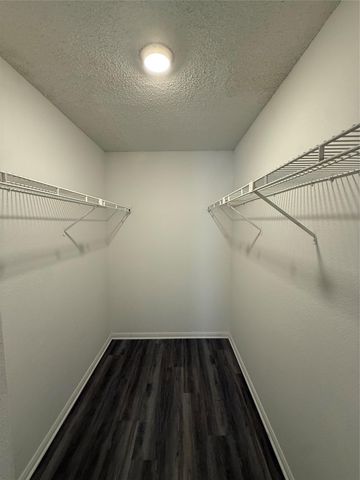 8909 Schick RD A, Austin, TX 78729