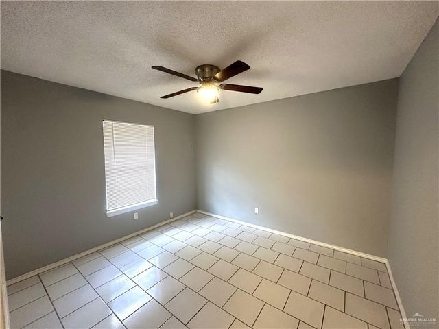 900 W Caffery Avenue, Pharr, TX 78577