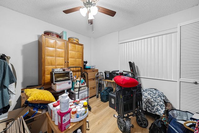 3146 Via Poinciana 307, Lake Worth, FL 33467