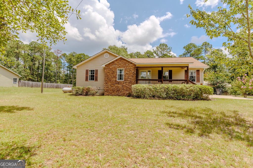 111 Carrs Station Road, Sparta, GA 31087