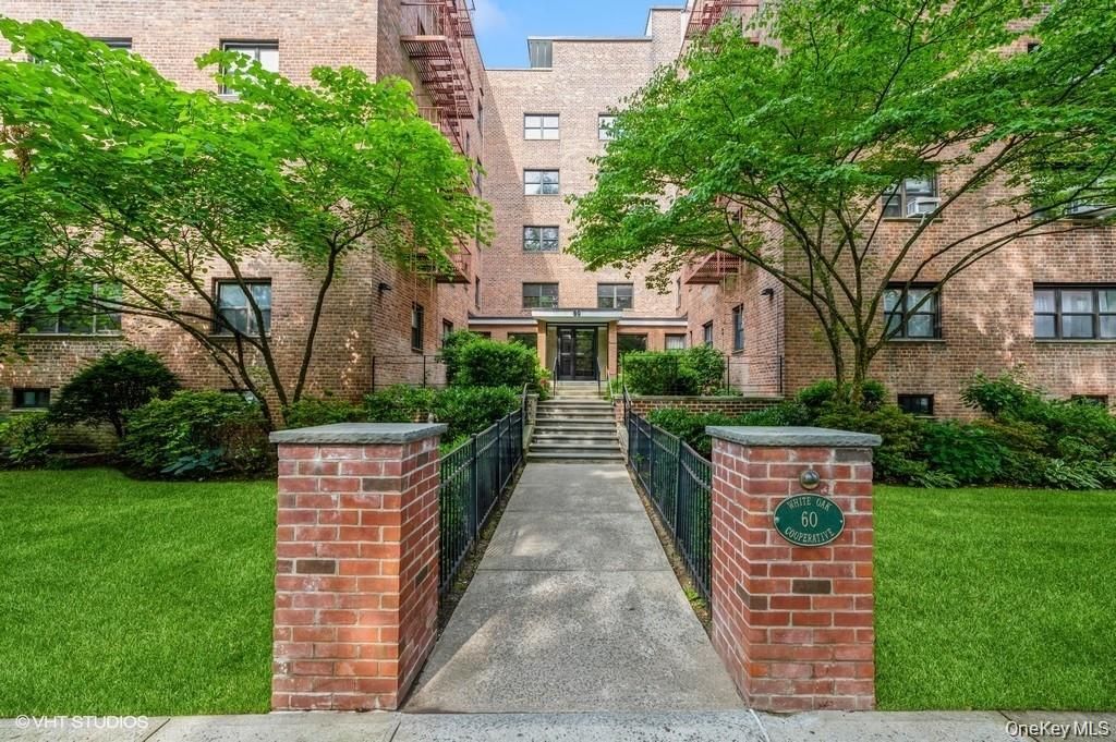 60 white oak st street 5D, New Rochelle, NY 10801