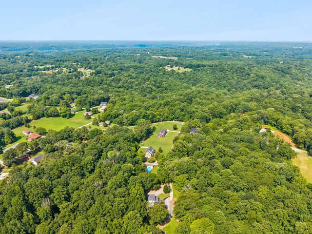 824 Borum Rd, Ashland City, TN 37015