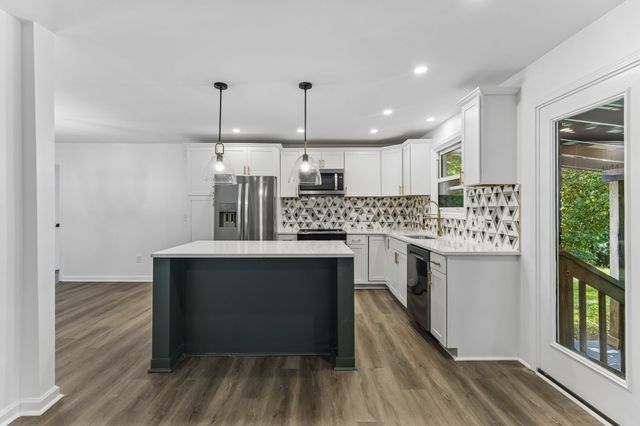 824 Borum Rd, Ashland City, TN 37015