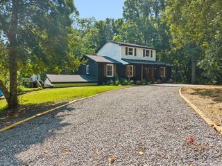 824 Borum Rd, Ashland City, TN 37015