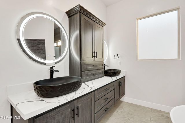 6604 Rio Haciendas, El Paso, TX 79932