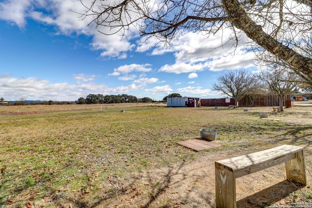TBD Fm 1077, Bandera, TX 78003
