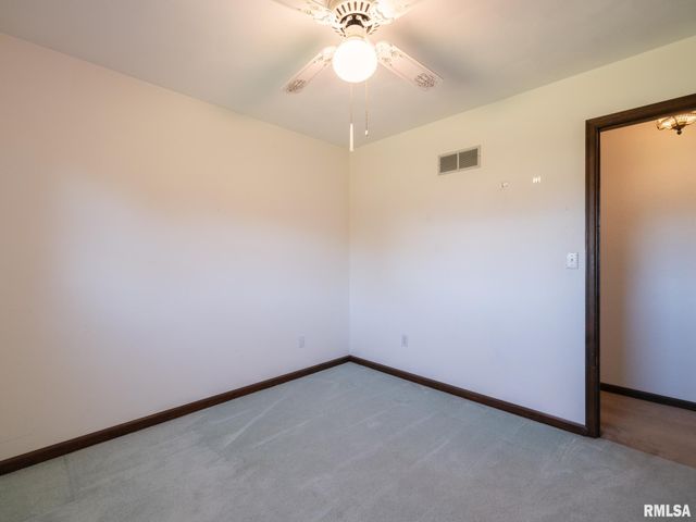 13426 BAYBERRY Court, Chillicothe, IL 61523