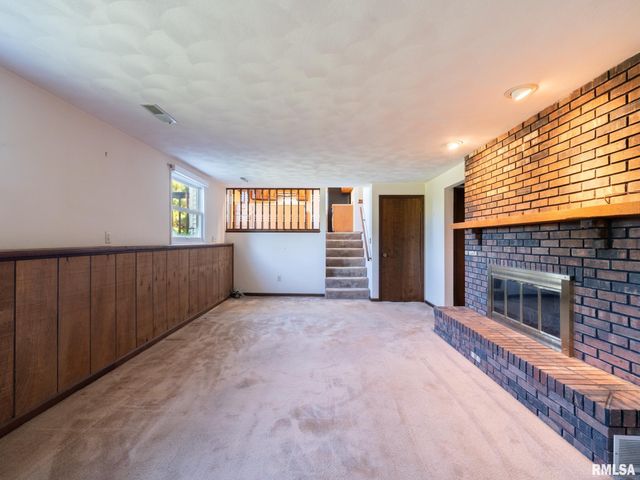 13426 BAYBERRY Court, Chillicothe, IL 61523
