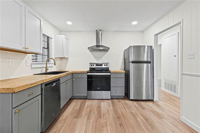 5925 Couton Drive, Mobile, AL 36693