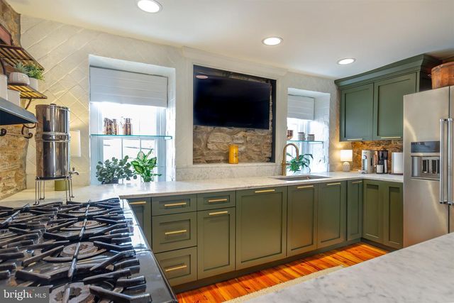 10108 FALLS RD, Lutherville Timonium, MD 21093