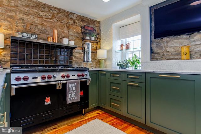 10108 FALLS RD, Lutherville Timonium, MD 21093