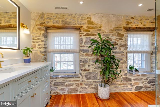 10108 FALLS RD, Lutherville Timonium, MD 21093