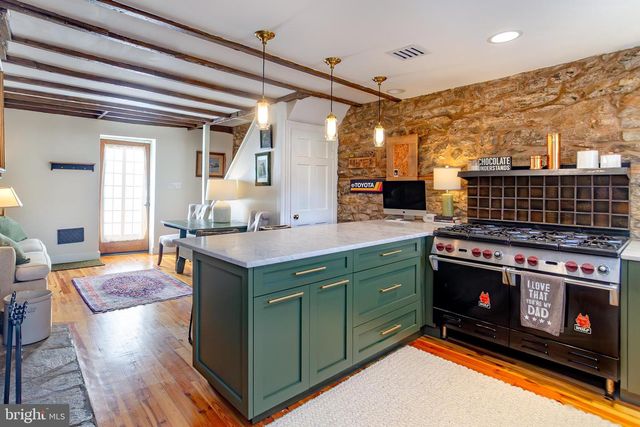 10108 FALLS RD, Lutherville Timonium, MD 21093