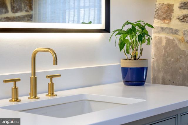 10108 FALLS RD, Lutherville Timonium, MD 21093