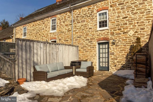 10108 FALLS RD, Lutherville Timonium, MD 21093