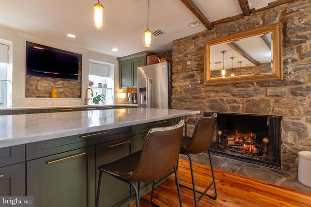 10108 FALLS RD, Lutherville Timonium, MD 21093