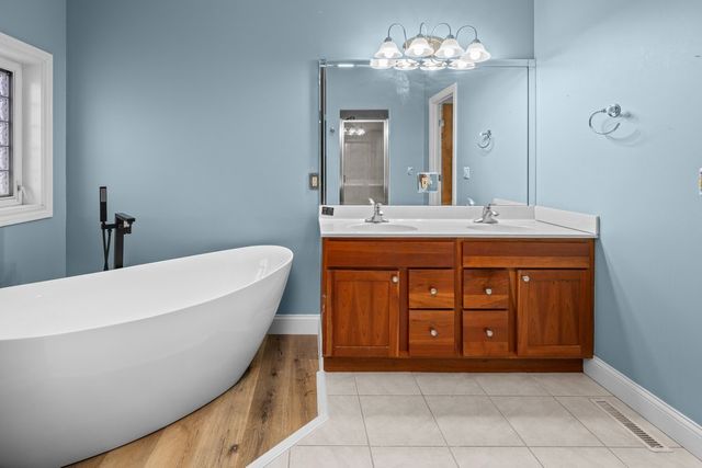 1320 Sunrise Lane, Port Byron, IL 61275