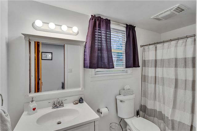 156 Manor Rd, Delmont, PA 15626