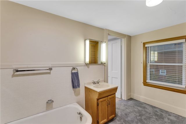 156 Manor Rd, Delmont, PA 15626