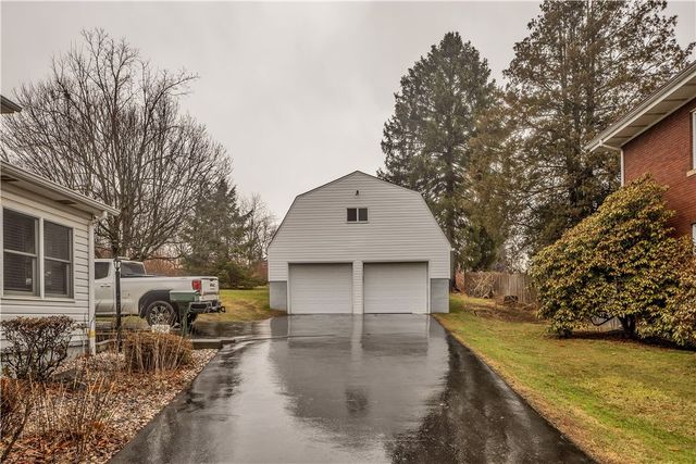 156 Manor Rd, Delmont, PA 15626