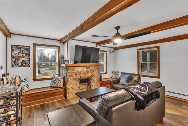 156 Manor Rd, Delmont, PA 15626