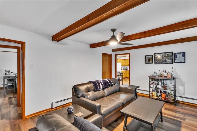 156 Manor Rd, Delmont, PA 15626