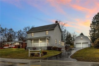156 Manor Rd, Delmont, PA 15626